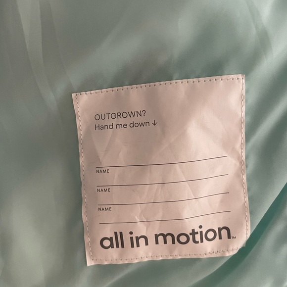 All in Motion Girl Short Puffer Jacket Winter Coat Rainbow Print Sz S 6 / 6X - Picture 6 of 8